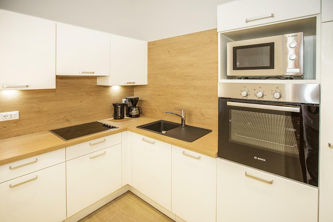Residence Mediterraneo II Башка Экстерьер фото