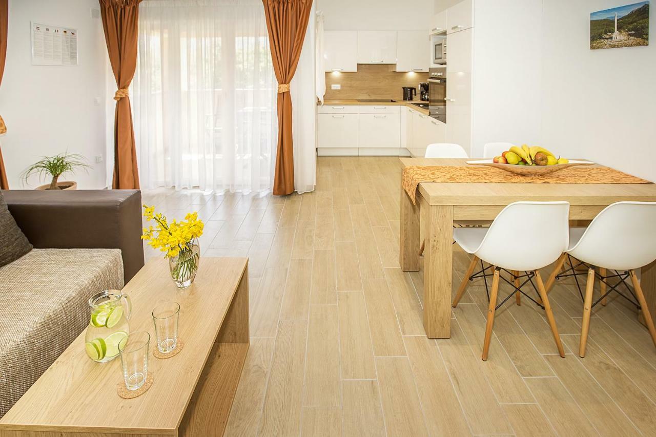 Residence Mediterraneo II Башка Экстерьер фото
