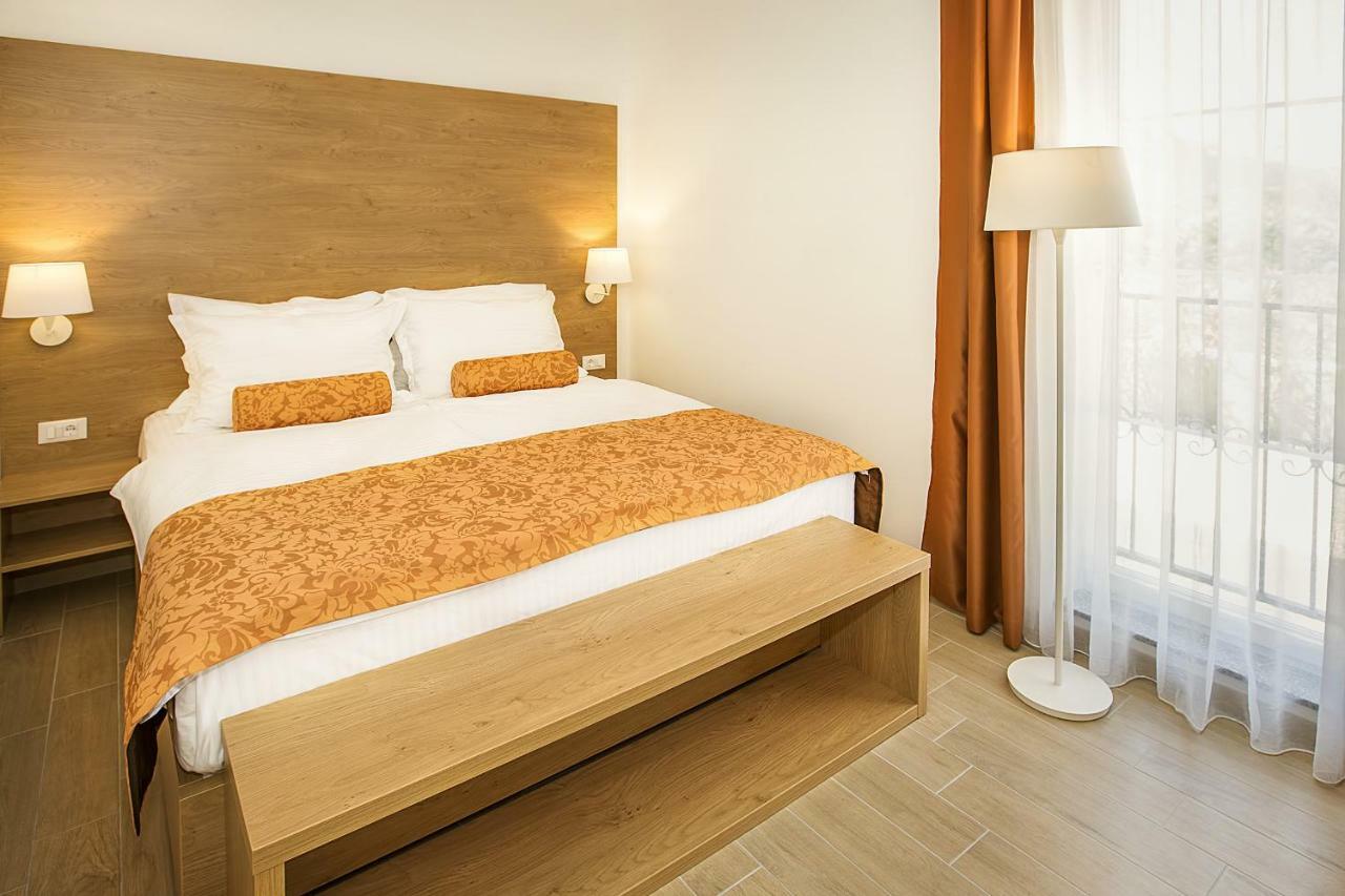 Residence Mediterraneo II Башка Экстерьер фото