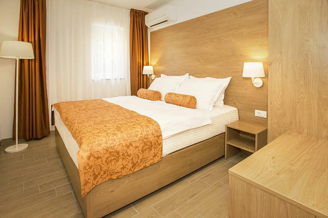 Residence Mediterraneo II Башка Экстерьер фото